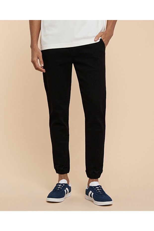 بنطلون جينز رياضي سادة بخصر برباط - 1