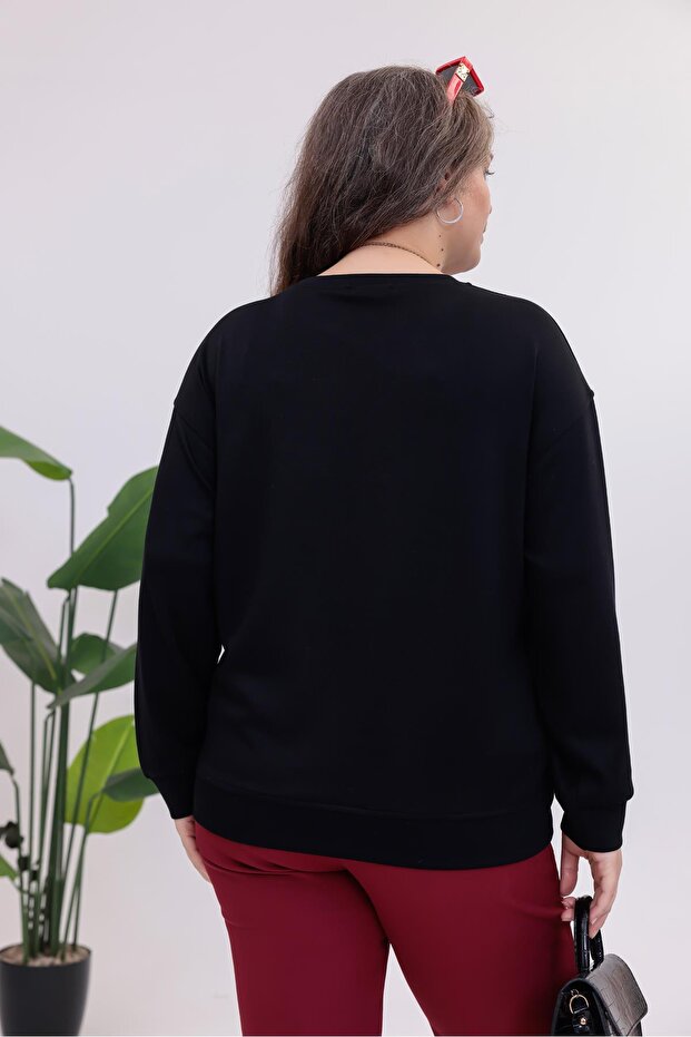 سويت شيرت أساسي ذو رقبة دائرية مقاس كبير - 8