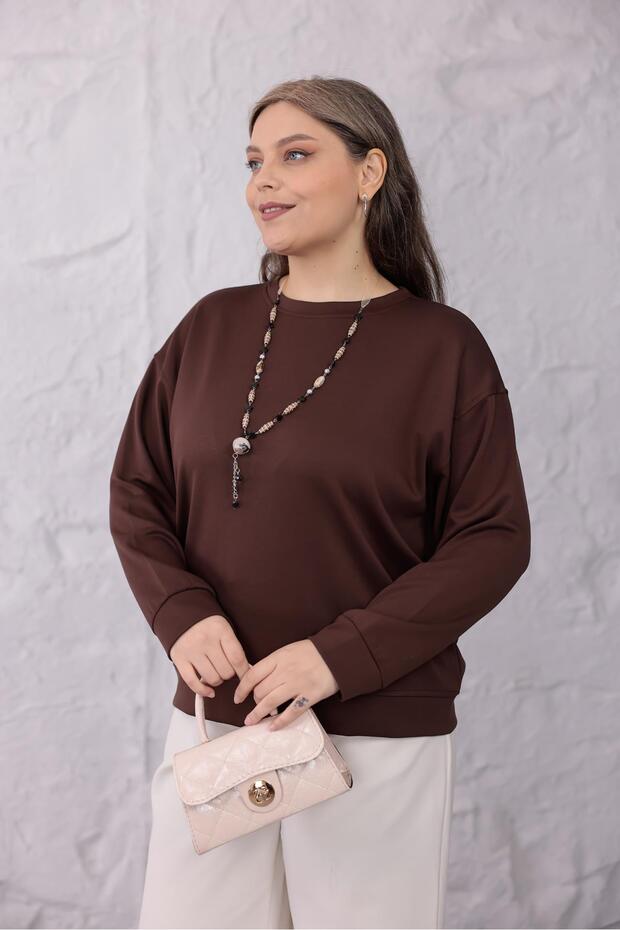 سويت شيرت أساسي ذو رقبة دائرية مقاس كبير - 3