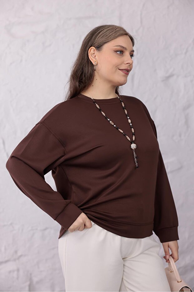 سويت شيرت أساسي ذو رقبة دائرية مقاس كبير - 6