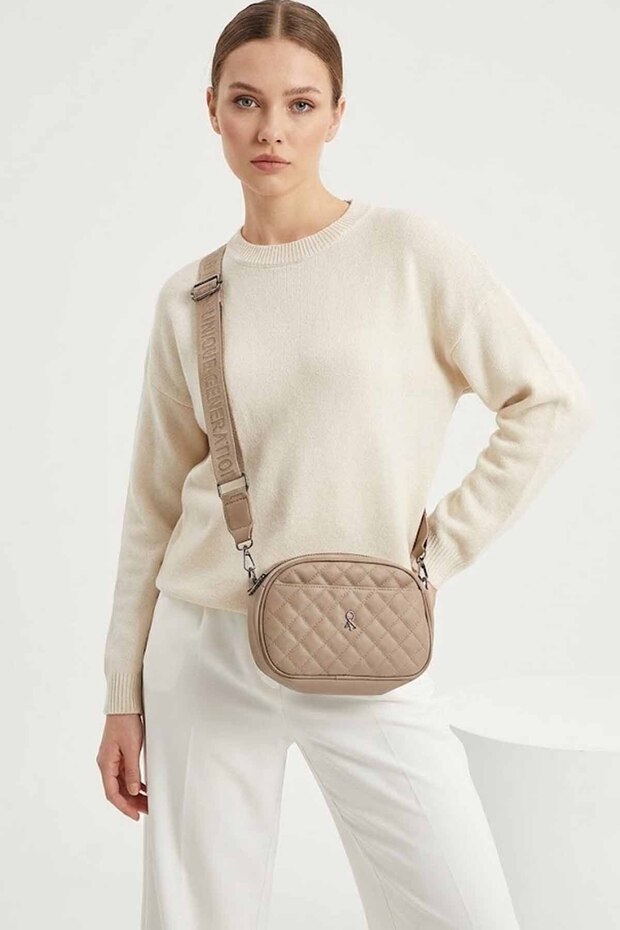 Women's Quilted Crossbody Bag (Width 25 cm X Length 17 cm X Depth 6 cm)
