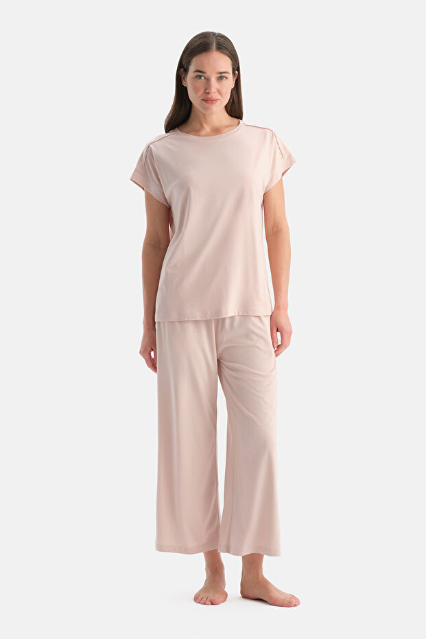 طقم بنطلون وتي شيرت من القطن الممشط باللون الوردي الفاتح قماش مودال - 4