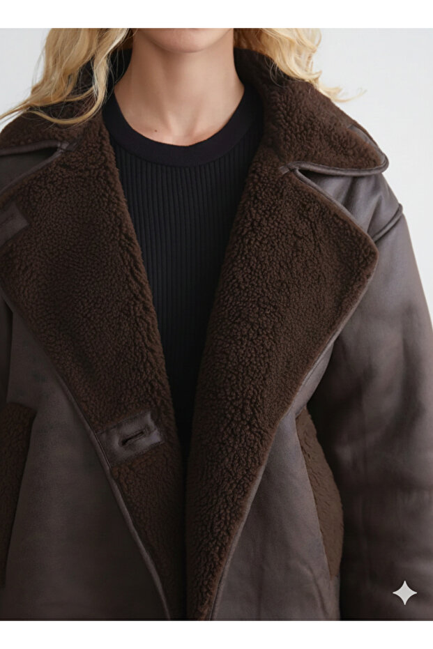 سترة من جلد الغزال بأزرار بنية - 2