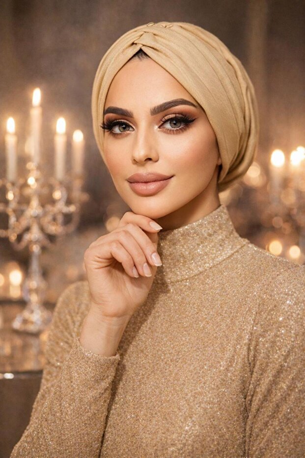 بونيه فضفاضة بحاشية ذهبية