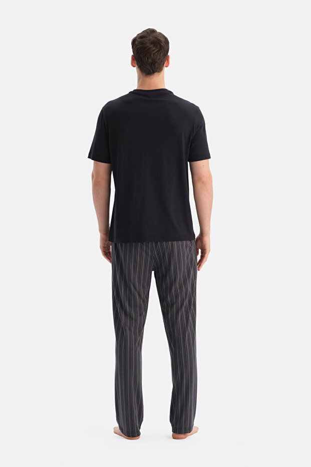 طقم أسود بأكمام قصيرة من ثلاث قطع - 5