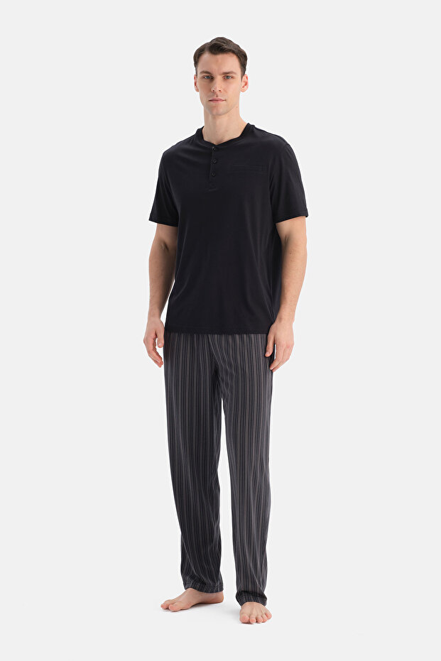 طقم أسود بأكمام قصيرة من ثلاث قطع - 3