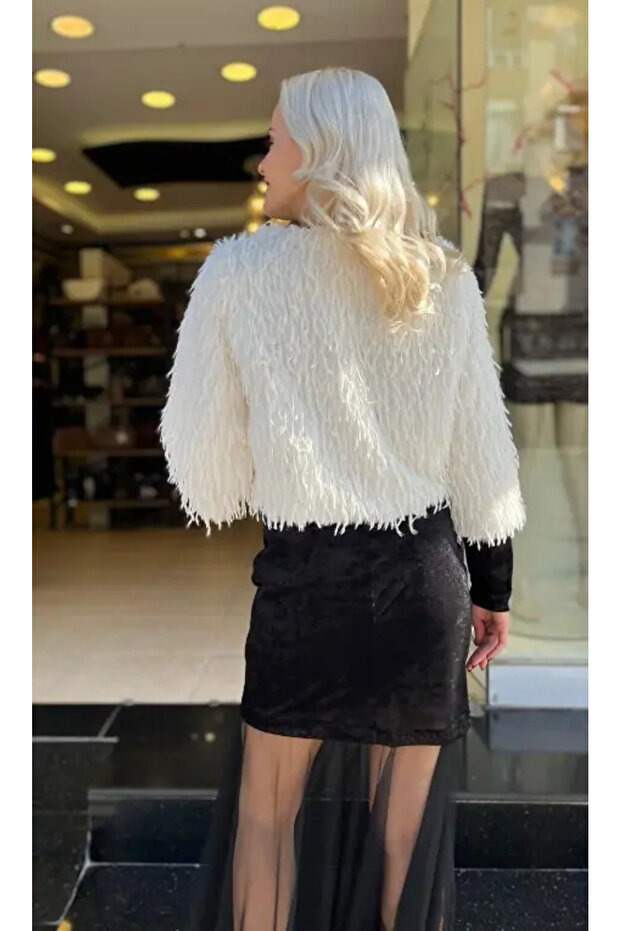 معطف من الفرو - 1