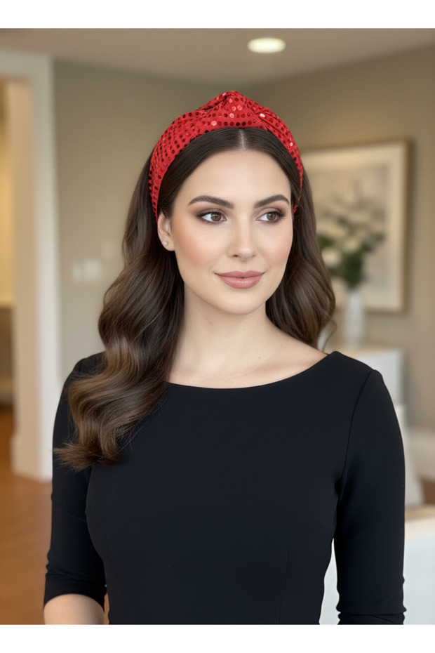 Kırmızı Pullu Puantiyeli Tasarım Taç - 2