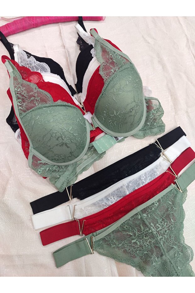 V Detailed Underwire Unpadded 4-Piece Underwear Set