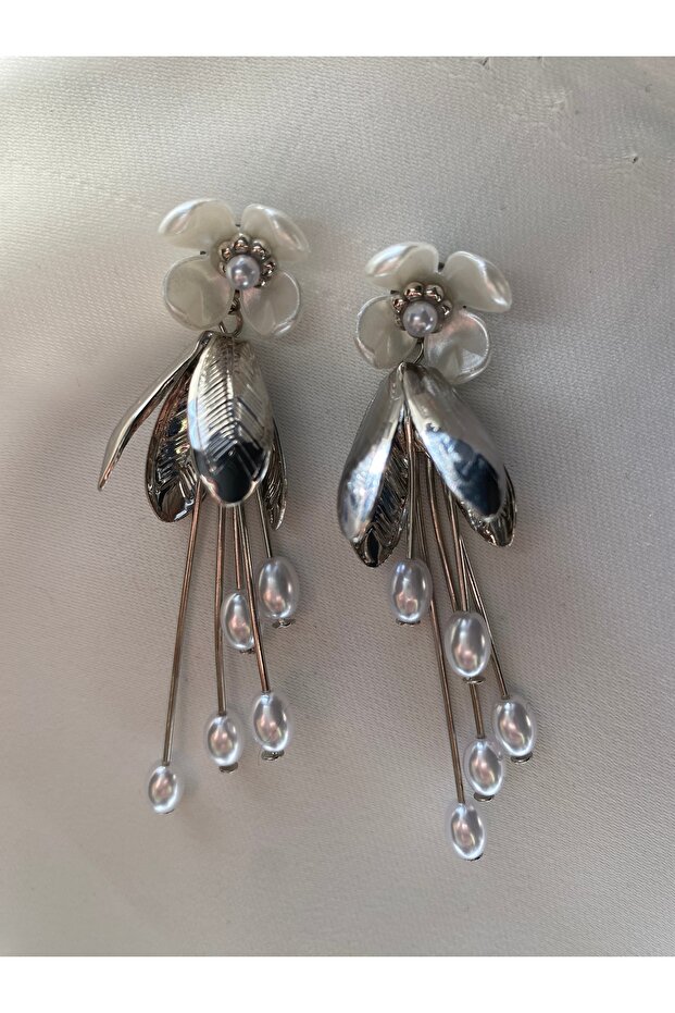 Pearl Detailed Flower Design Dangle Earrings