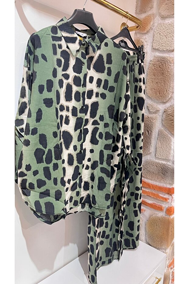 طقم مكون من قطعتين من الكتان بنقشة الفهد - 2