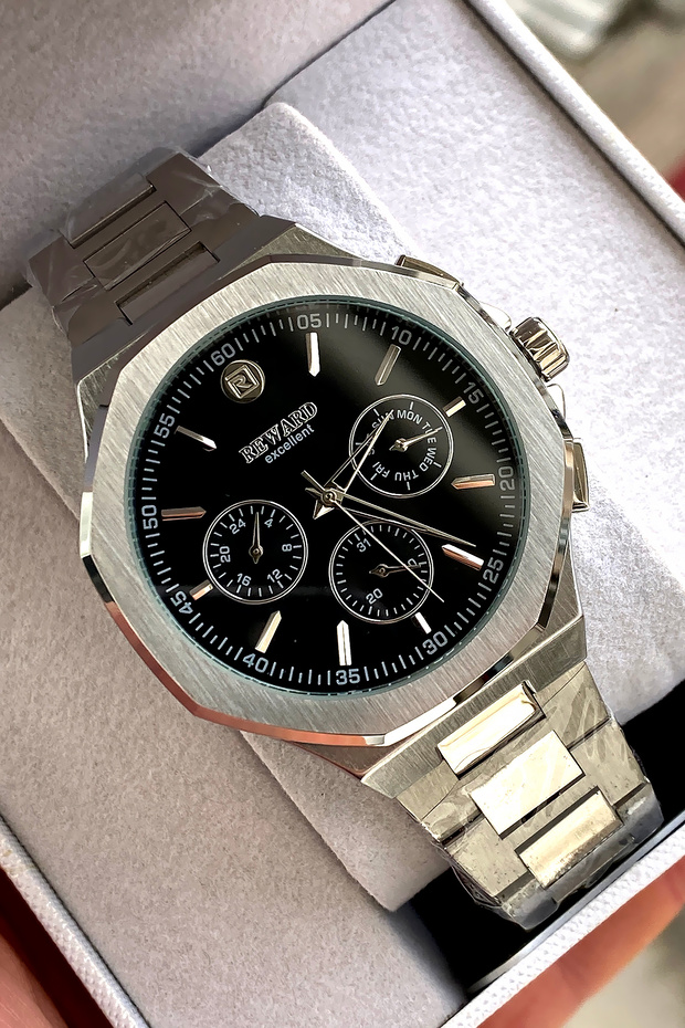 Original 2 Year Warranty Men's Wristwatch Steel Band Boxed