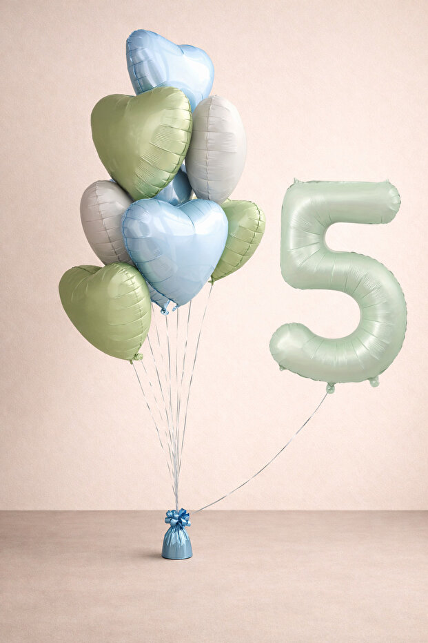 -5- Year Old Retro Green Heart Birthday Set