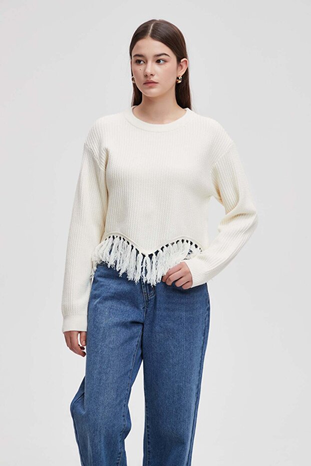 بلوزة طويلة سادة مزينة بشراشيب - 6