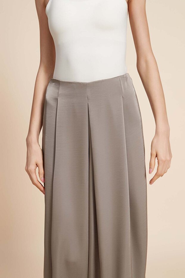 بنطال طويل واسع الساقين بلون موحد - 4