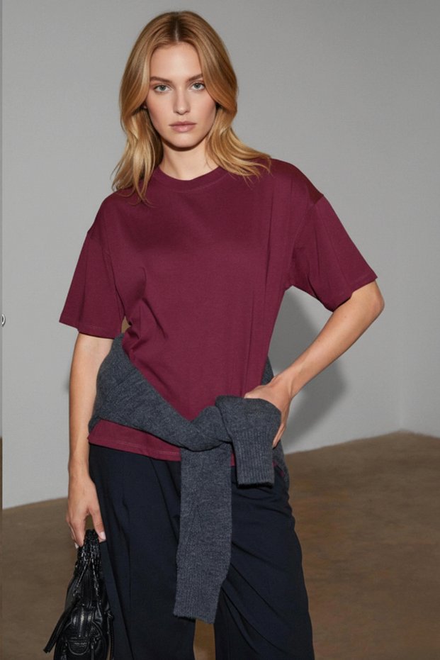 Tricou de damă oversized basic cu guler rotund, din bumbac organic 100%