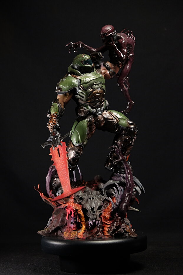Doom Slayer 1:9 Figür - 2