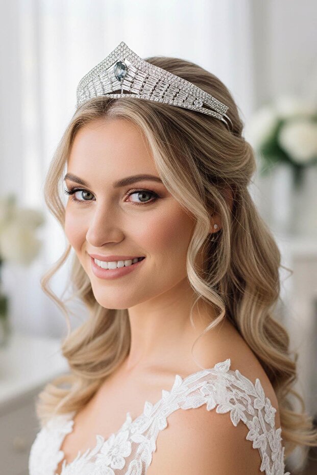 Zircon Stone Bride/Henna/Engagement/Promise Design Crown