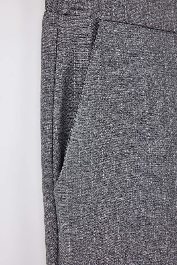 Limited Edition Antrasit Çizgili Lastik Belli Wide Leg Büyük Beden Kumaş Pantolon TBBSS26AR00008 - 6