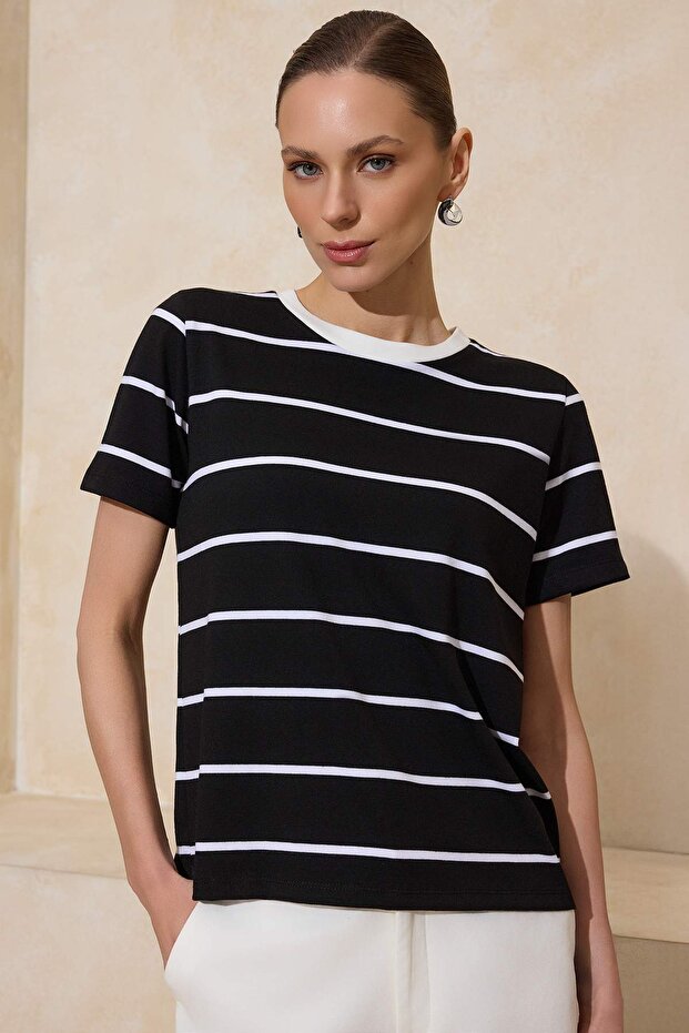 Siyah Çizgili Regular/Normal Kalıp Kısa Kollu Tok %100 Pamuk Örme T-Shirt TWOSS26TS00049 - 1