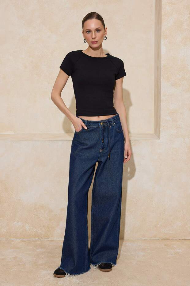Siyah Fitted/Vücuda Oturan Kayık Yaka Kısa Kollu Crop Pamuk Ribana Örme Bluz TWOSS26BZ00276 - 2