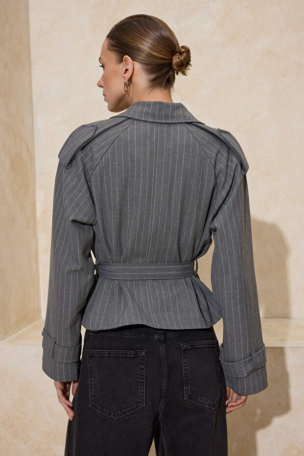 Gri Çizgili Premium Dokuma Crop Blazer Ceket TWOSS24BC00010 - 4