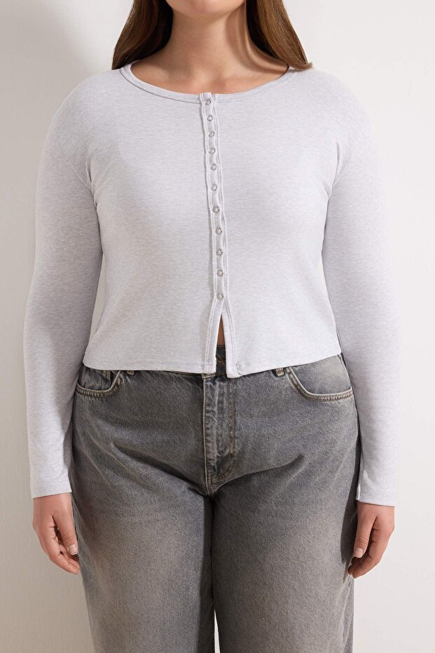 Gri Melanj Çıtçıtlı Crop Boy Basic Örme Büyük Beden Bluz TBBAW26AF00119 - 3