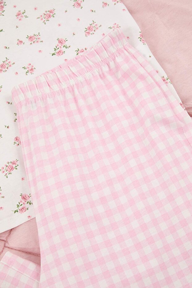 Ekru-Pembe Çiçekli Örme Büyük Beden Pijama Takımı TBBSS26AI00013 - 3