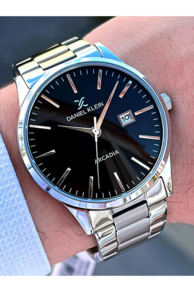 Black Dial Calendar Special Boxed Steel Band Color Does Not Fade 30 Mt Water-Resistant Men's Wristwatch