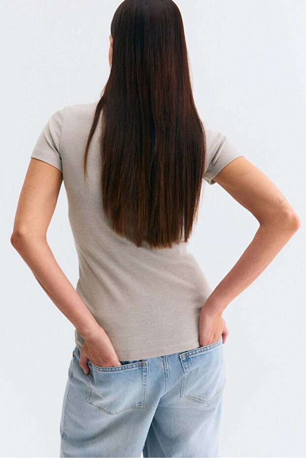 الجزء العلوي المضلع من MAMA - 6