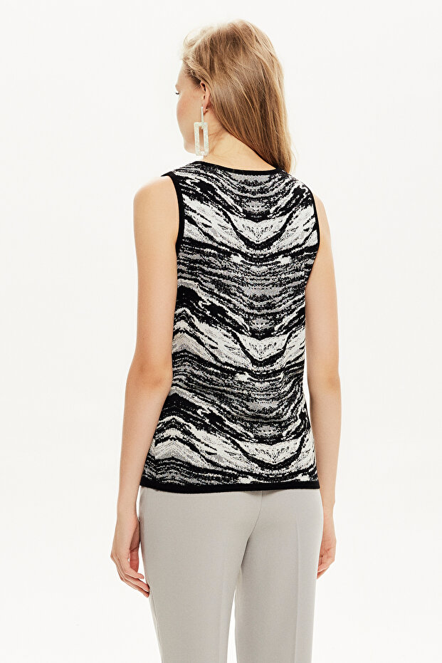 Jakarlı Kolsuz Triko Bluz - 3