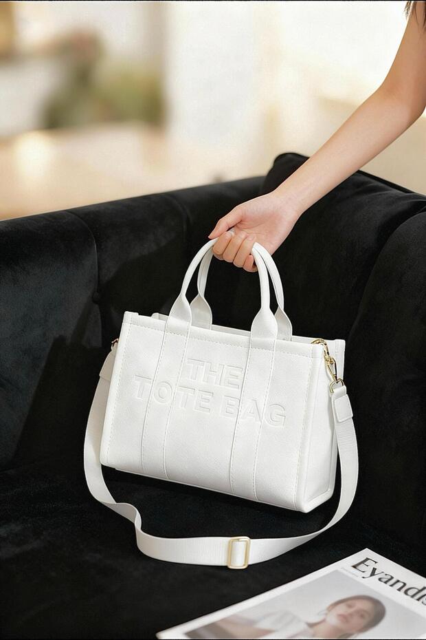 The Tote Bag Minimalist Bag – a New Definition of Elegance with Ey&İs Difference