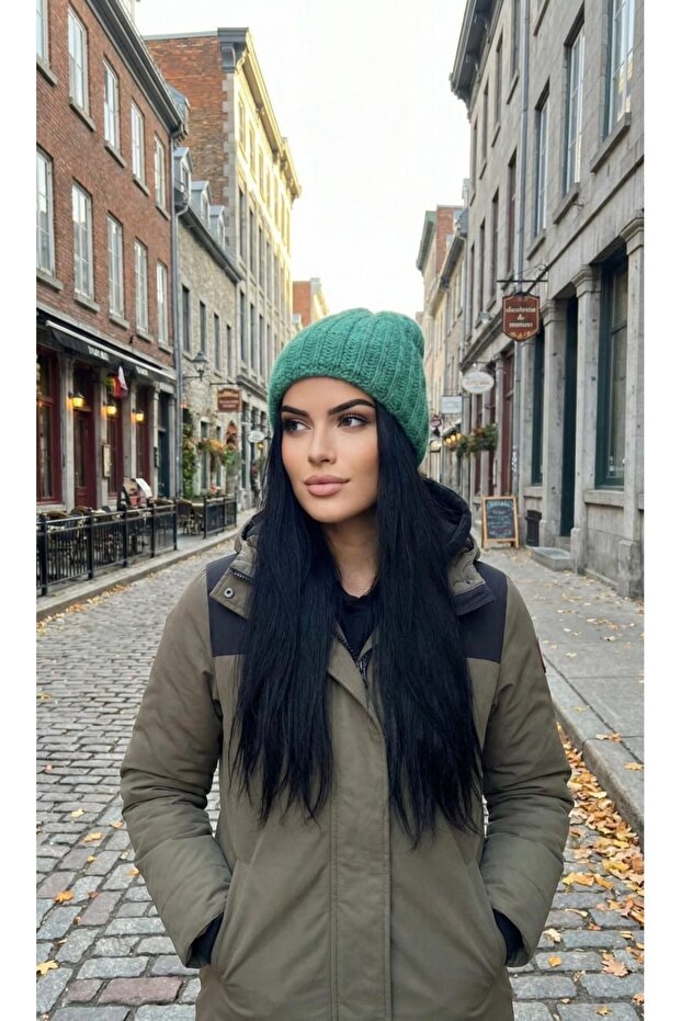 قبعة نسائية من SoftKnit
