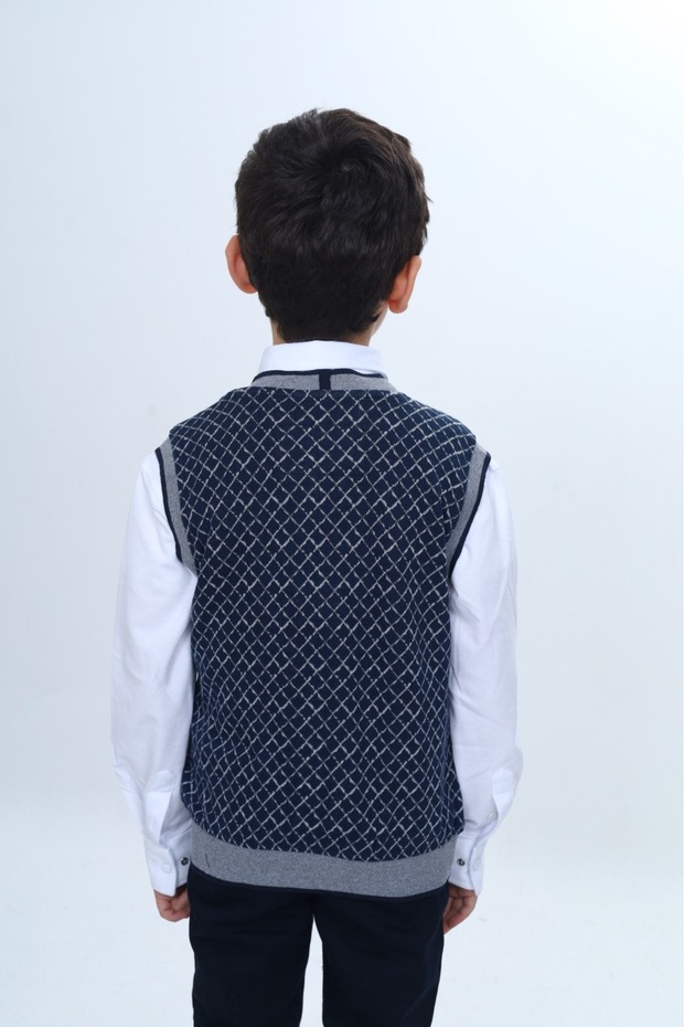 سترة تريكو بأزرار على شكل حرف V للأولاد - منقوشة بشكل مائل - 4