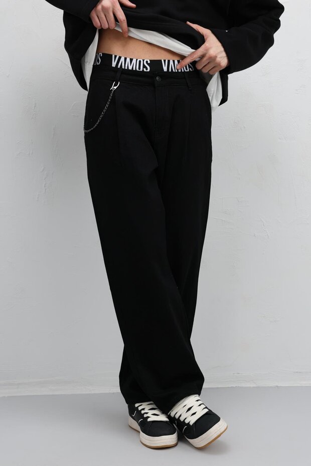 Pleated chain detailed baggy jeans black