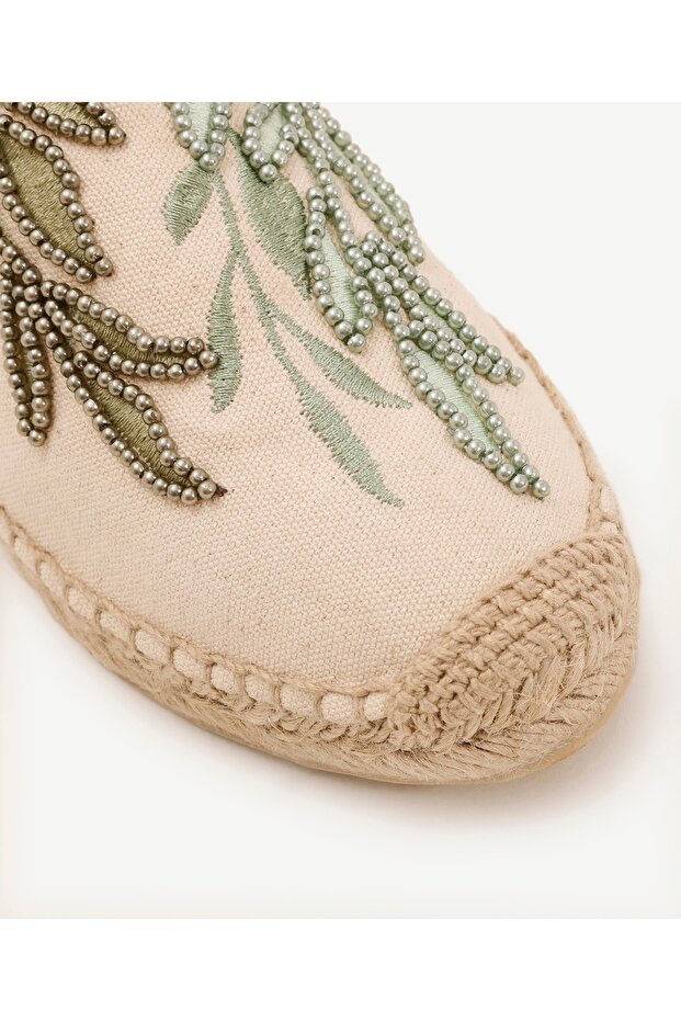 شبشب إسبادريل منقوش بأوراق الشجر - 3