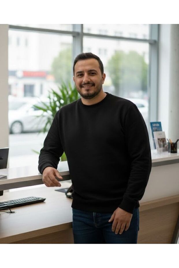 سترة رجالية أساسية بياقة مستديرة وتصميم فضفاض من قماش البيكيه - 2