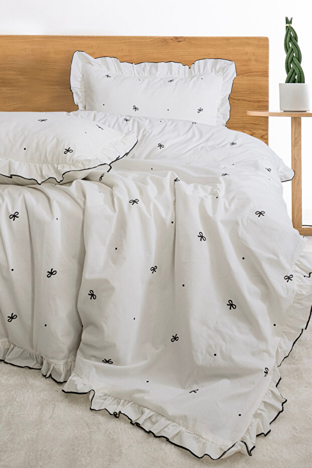 Single Duvet Cover Set 100% Cotton Ornamental Overlock Ruffled (Bow)