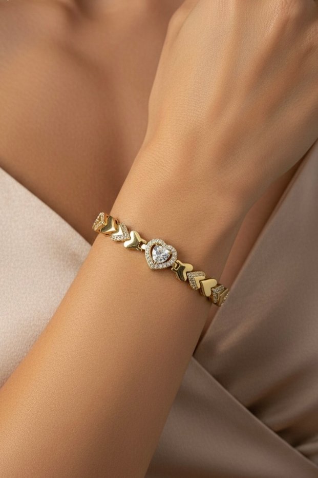 Xuping Bracelet Anti-Tarnish Anti-Allergic Heart Figure (2 Years Importor Warranty)