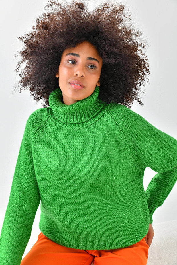 Women's Turtleneck Ribbed Knit Sweater 223006