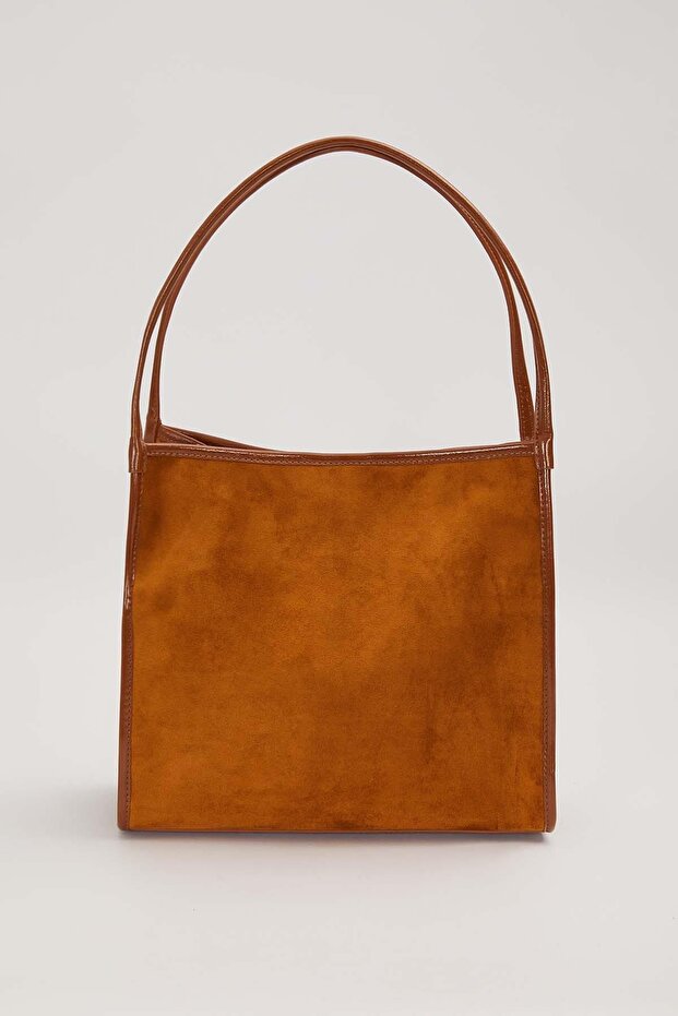 حقيبة كتف كبيرة مستطيلة الشكل باللون البني - 4