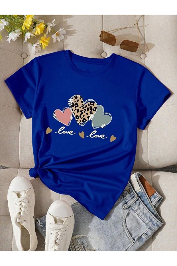 Unisex Love Heart Printed Design Tshirt