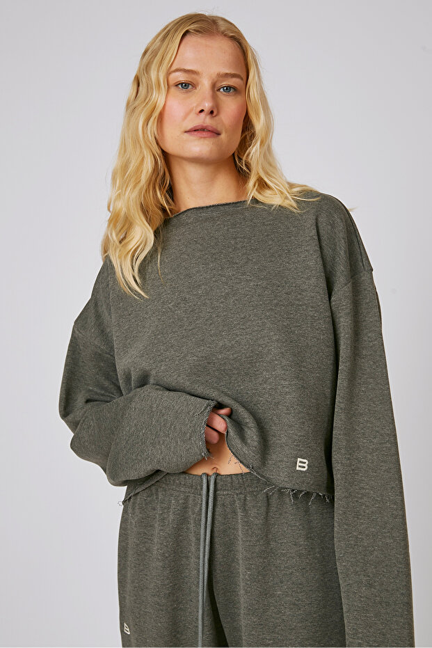 Kayık Yaka Crop Sweatshirt - 1