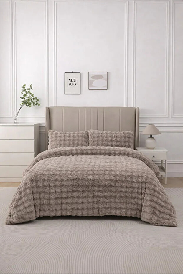 Double Plush Bedspread - 1