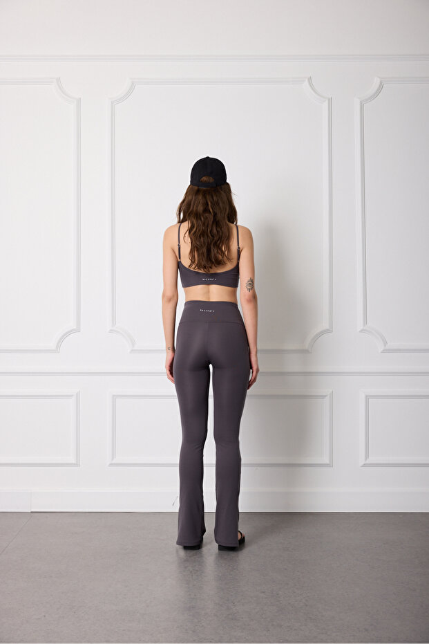 Yırtmaç Detaylı Tayt - 4