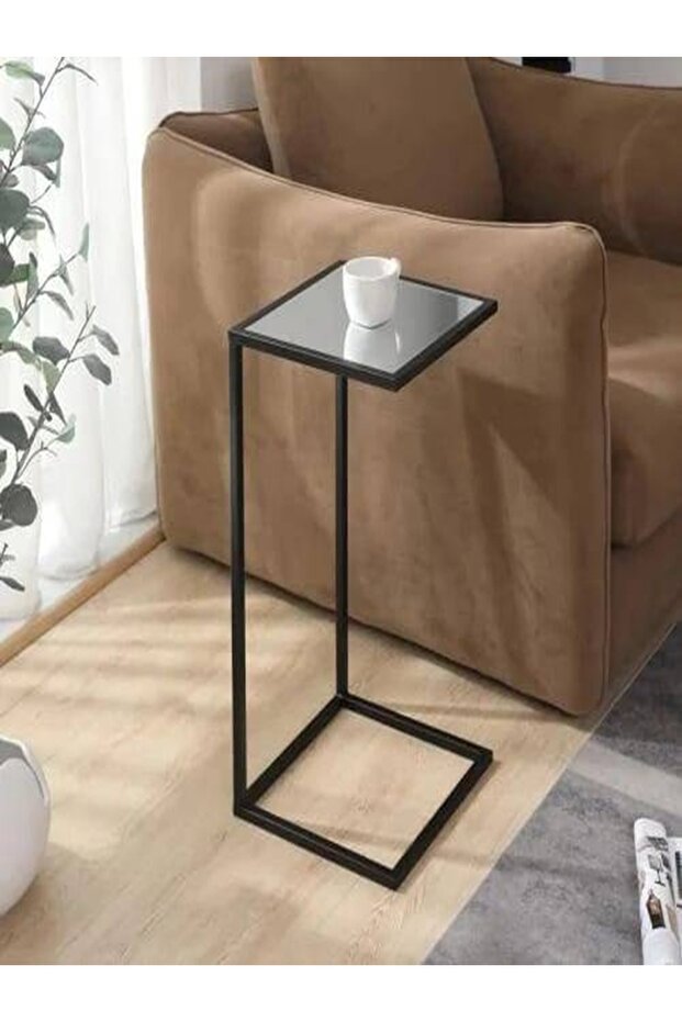 طاولة خدمة جانبية معدنية بسطح زجاج – تصميم مودرن أنيق