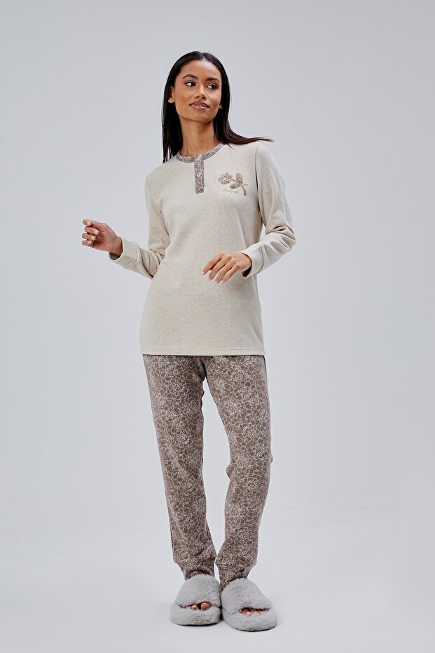M MOONCOVER Mooncover Kadın Çiçek Nakışlı Yarım Pat Düğmeli Kışlık Pijama Takımı
