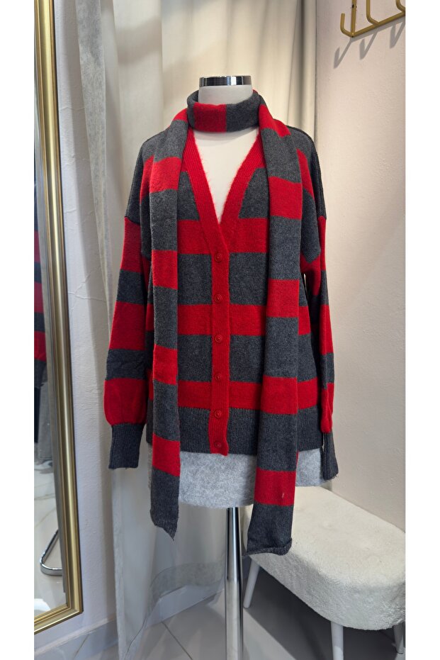 Atkılı triko hırka - 1