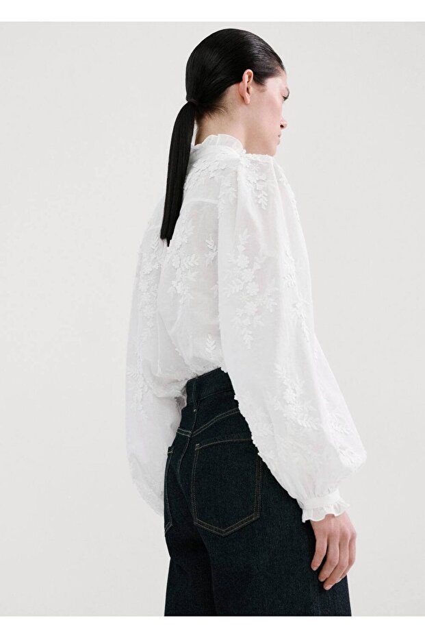 Çiçek işlemeli bluz - 4