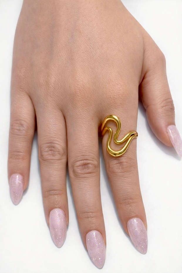 Women's Gold Plated Wave Shaped Adjustable Ring – Modern and Trendy Design